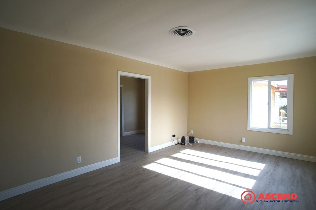 408 Wilkins St - Photo 4 of 21