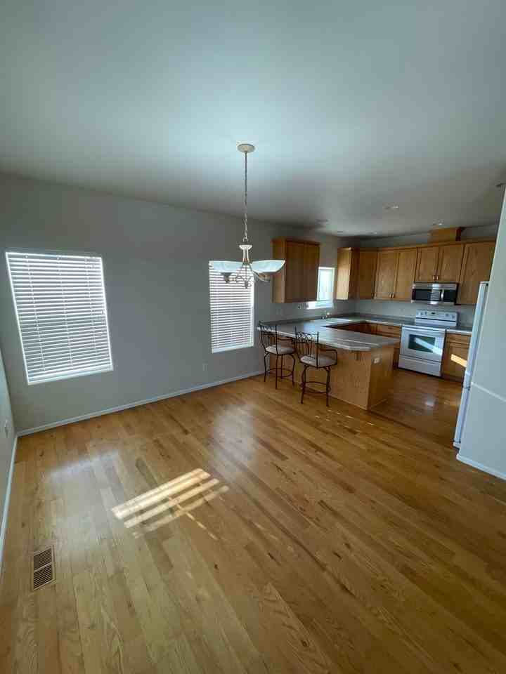 3406 Nw Essex Ct - Photo 2 of 36