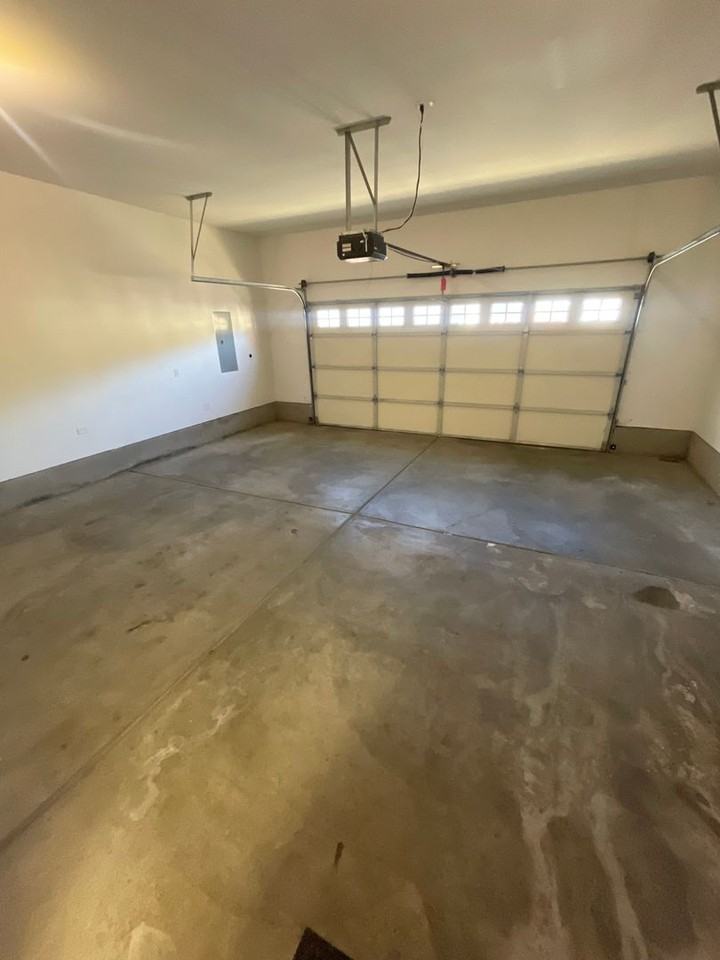 3406 Nw Essex Ct - Photo 7 of 36