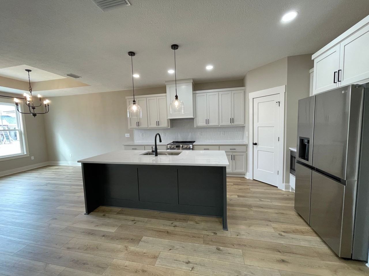 3787 Basal St - Photo 5 of 35