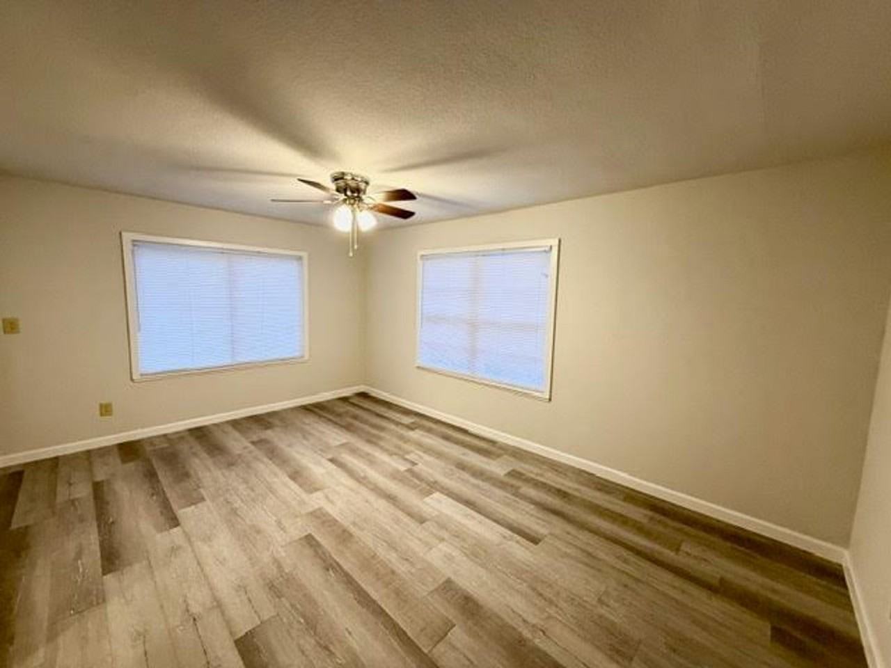 107 S Harrison St - Photo 4 of 15