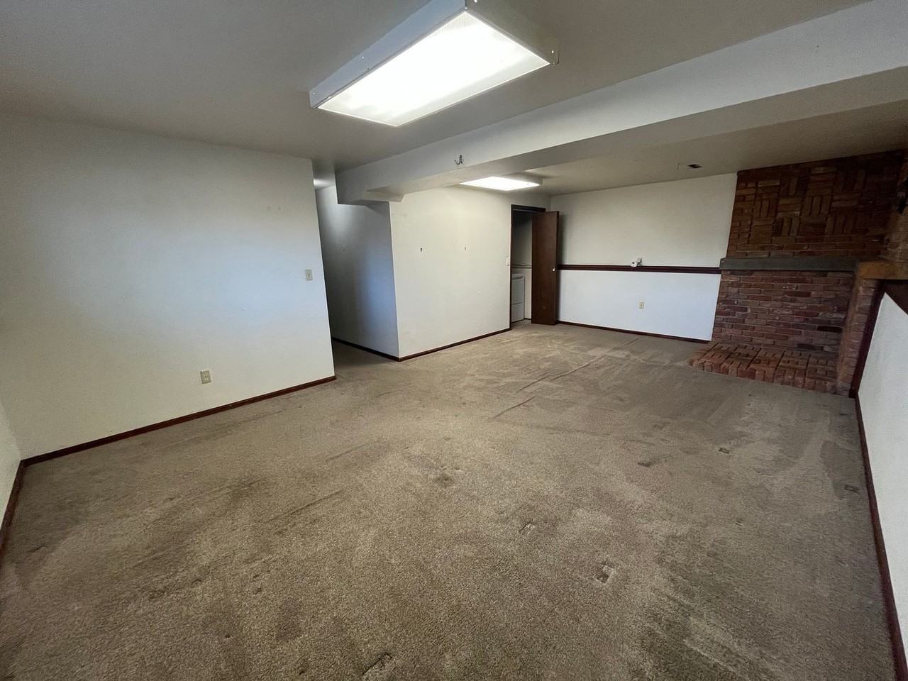 1125 Timber Ln - Photo 7 of 22