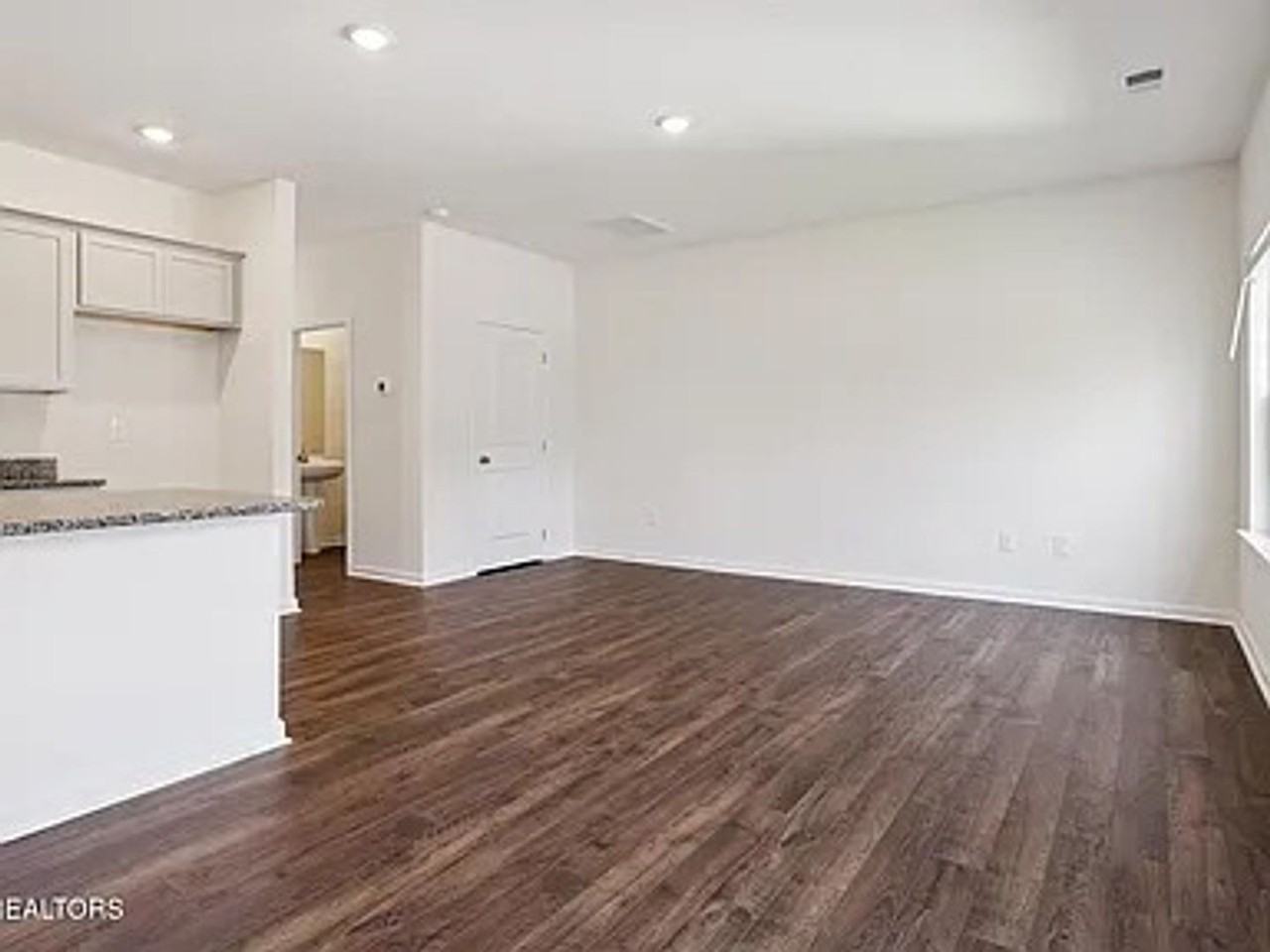 120 Jace Way - Photo 5 of 19