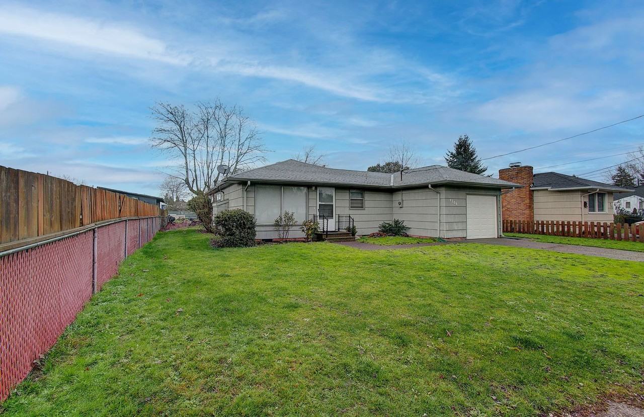 4706 Sheridan Dr - Photo 2 of 16