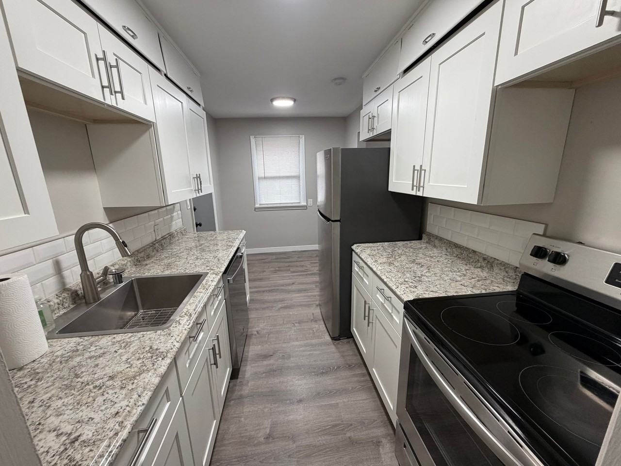 Monroe Apartments! - Photo 3 of 9