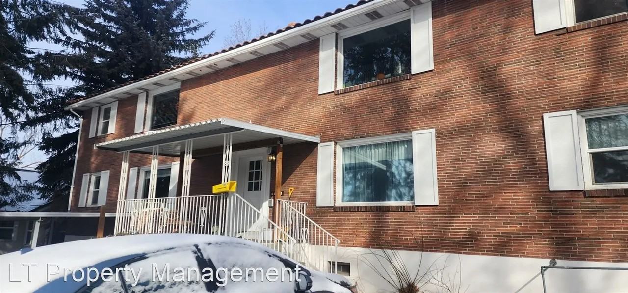 Monroe Apartments! - Photo 5 of 9