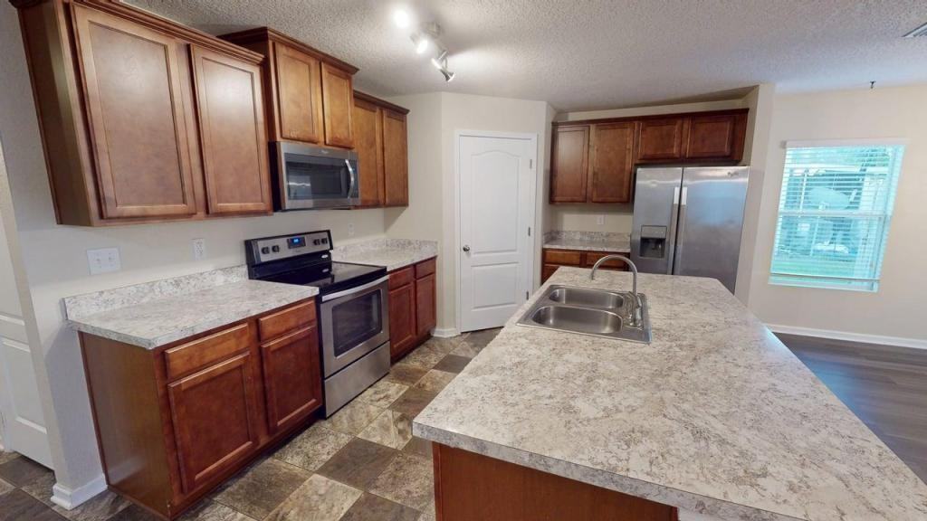 65034 Mossy Creek Ln - Photo 3 of 18