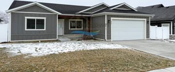 featured image of 215 S Hills St