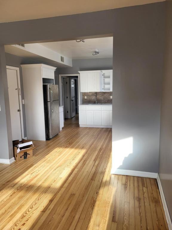 93 Hopkins Pl - Photo 5 of 5