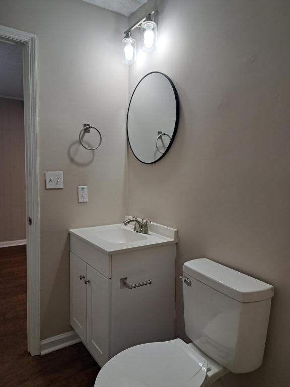 140 Prentice Pl - Photo 3 of 4