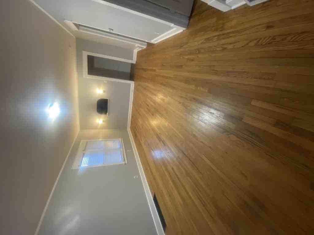 526 S Crescent Ave - Photo 3 of 11