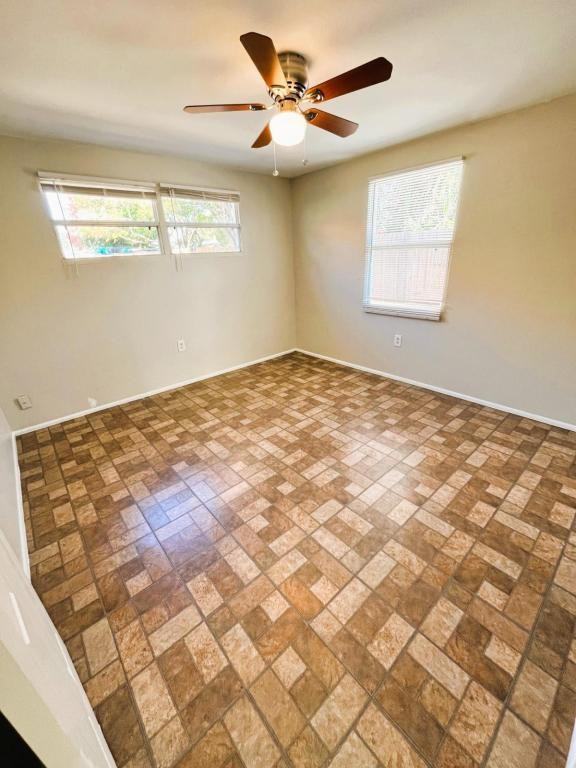 10367 109th Ave - Photo 5 of 31