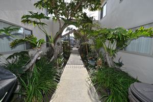 featured image of 4944 Narragansett Ave