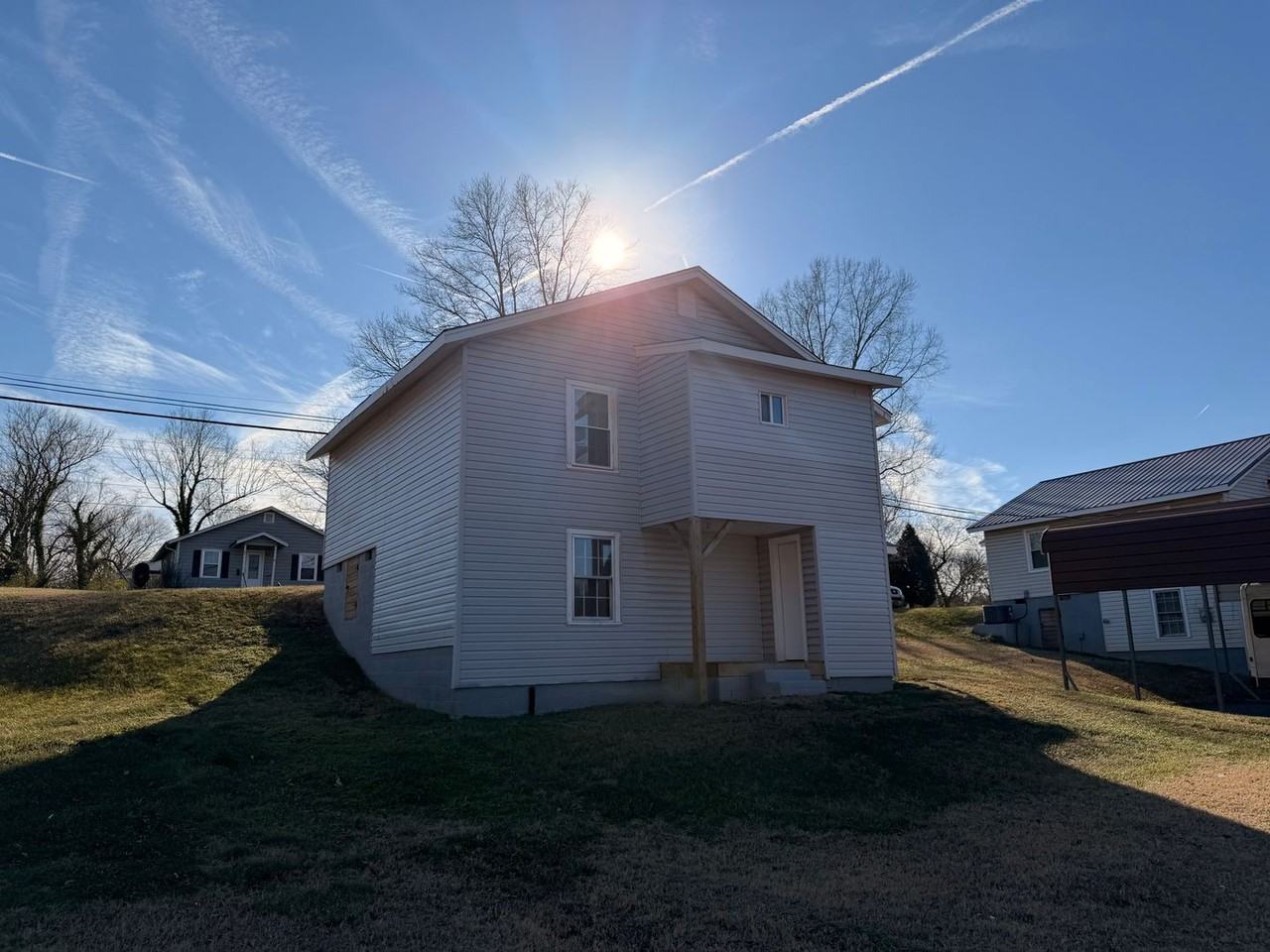 104 Doak St - Photo 7 of 12