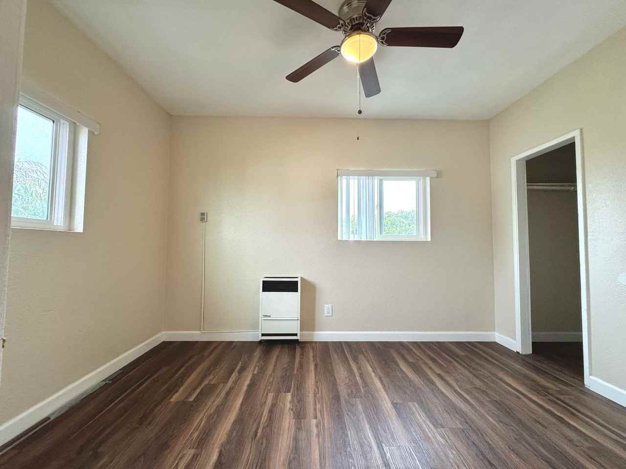 2221 Abbott St #4 - Photo 5 of 15