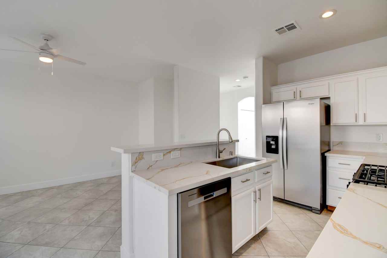 5924 W Santoli Ave - Photo 5 of 38