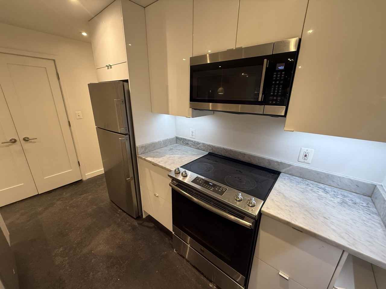 915 R St Nw #B - Photo 2 of 22