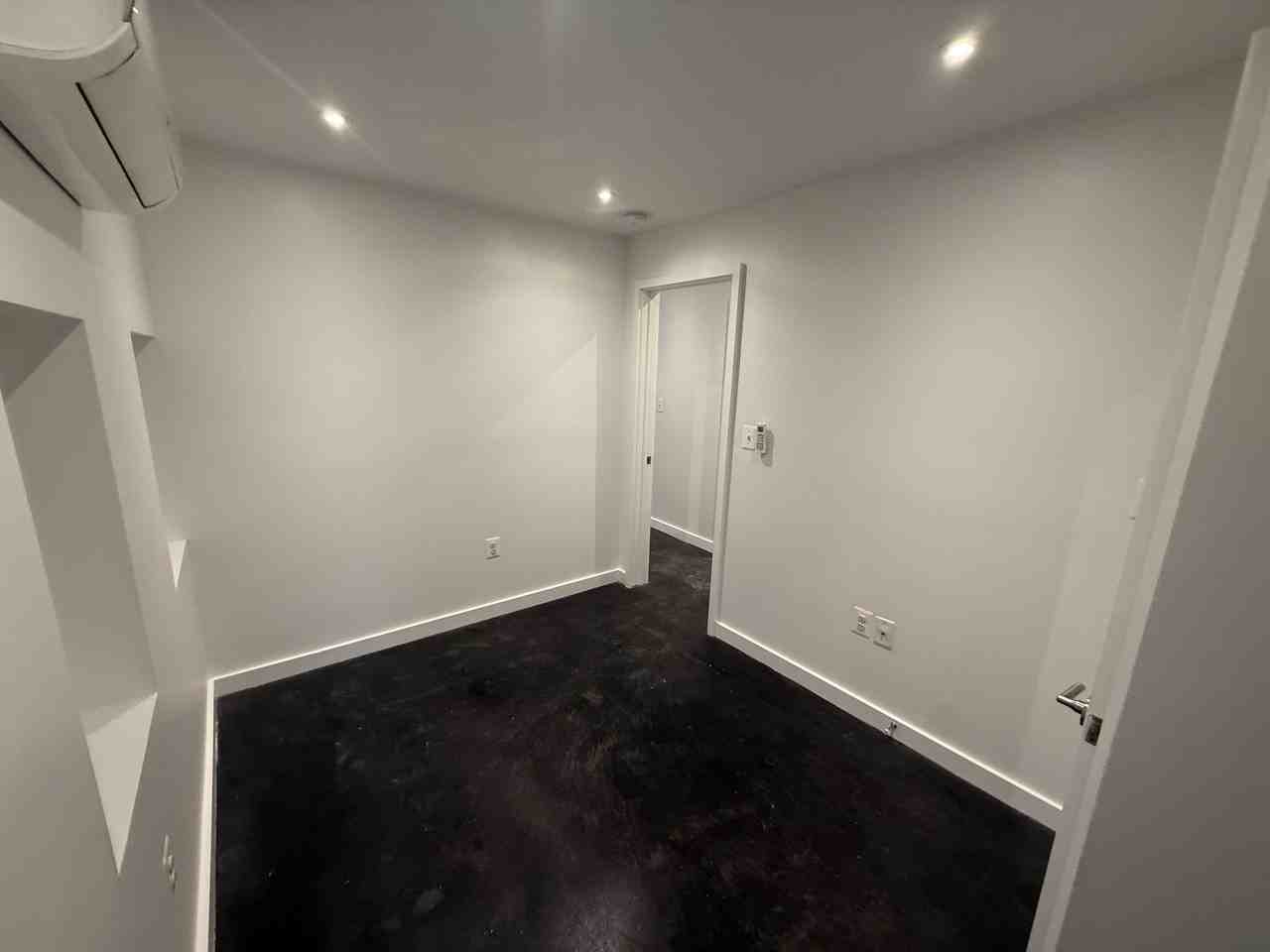 915 R St Nw #B - Photo 7 of 22