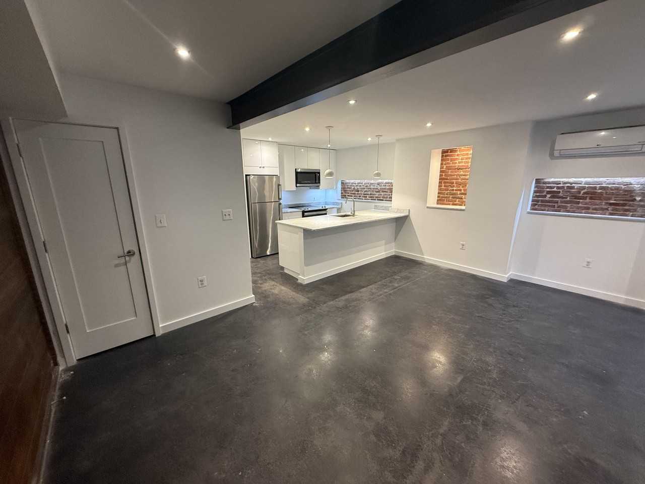 915 R St Nw #B - Photo 5 of 22