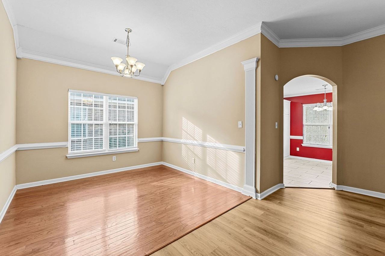 934 Sedgefield Cir - Photo 6 of 39