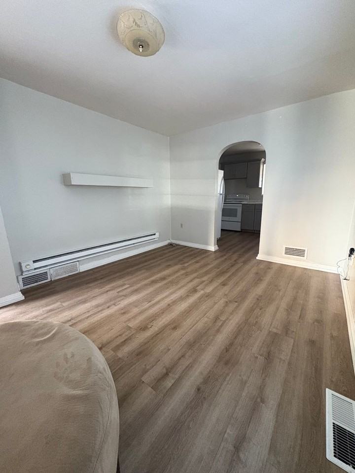 39 W 880 N - Photo 7 of 24