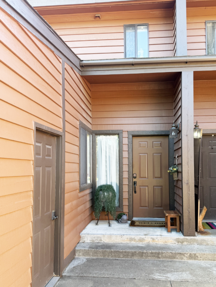 89 Hawthorn W - Photo 4 of 23