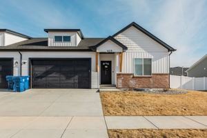 featured image of 659 S Idaho Ave