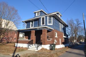 featured image of 207 Park Ave