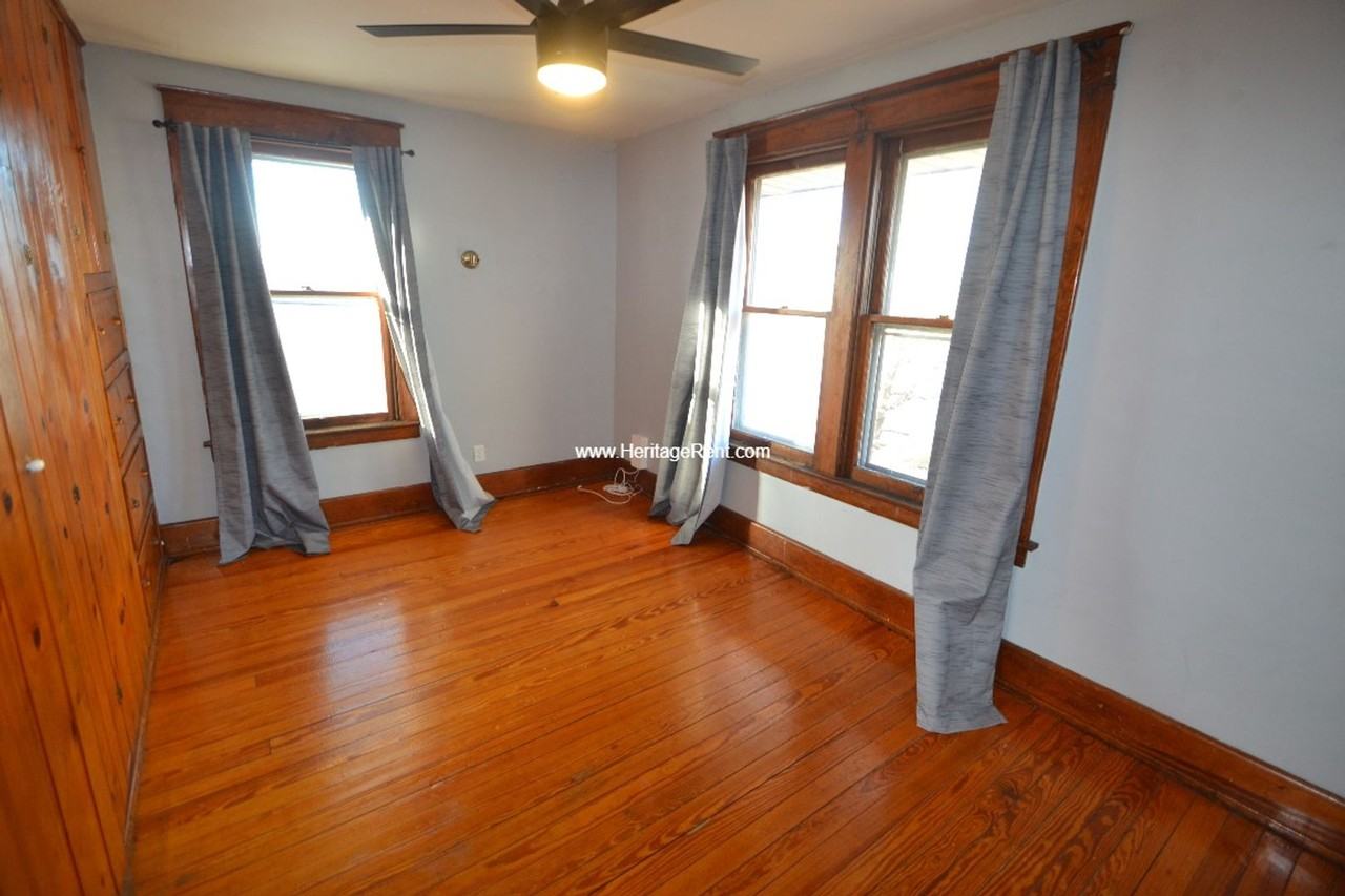 207 Park Ave - Photo 6 of 11