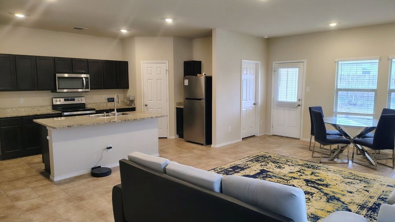 9609 Falme Ln - Photo 6 of 16