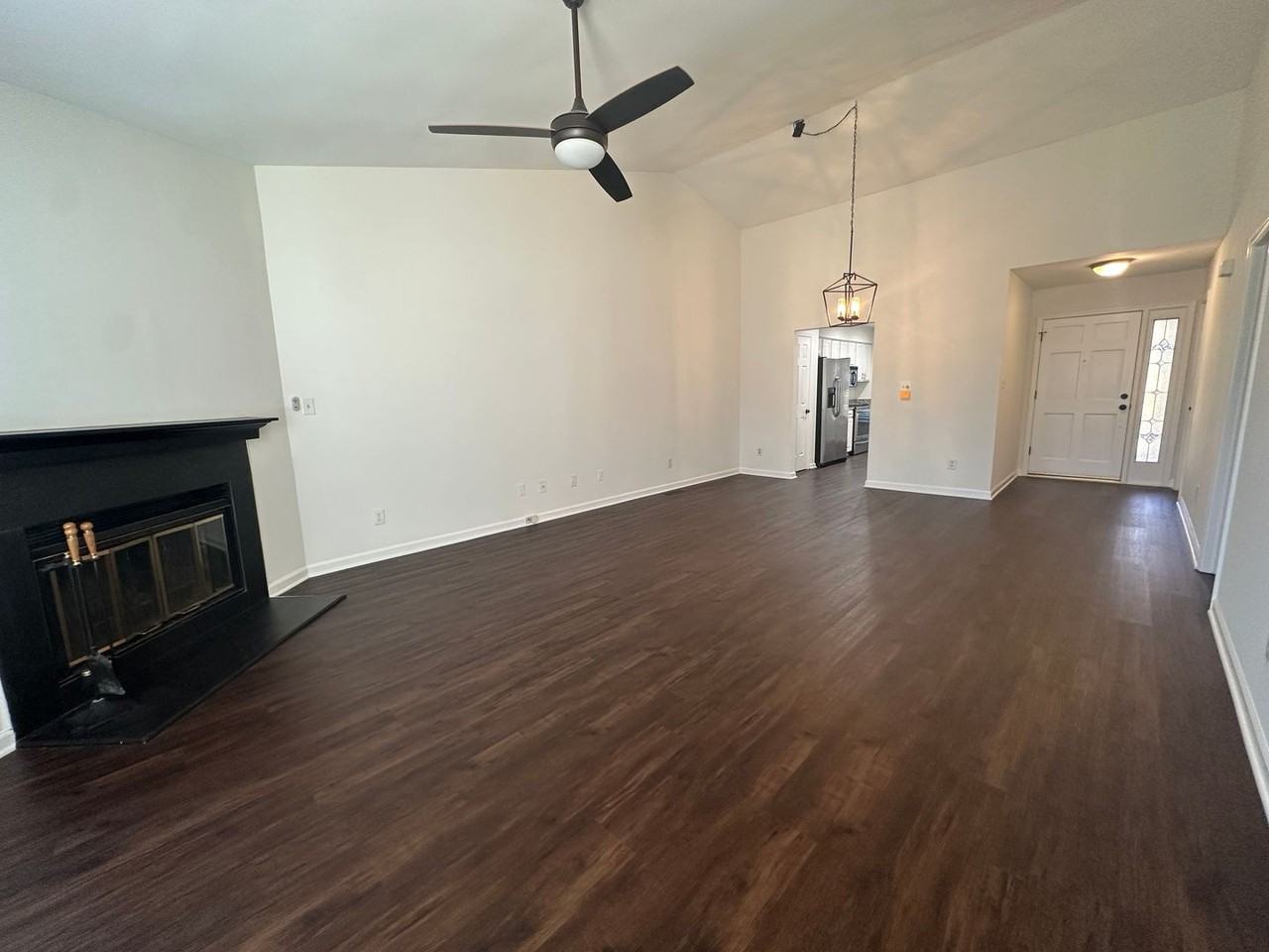 224 Hanover Pl - Photo 7 of 19