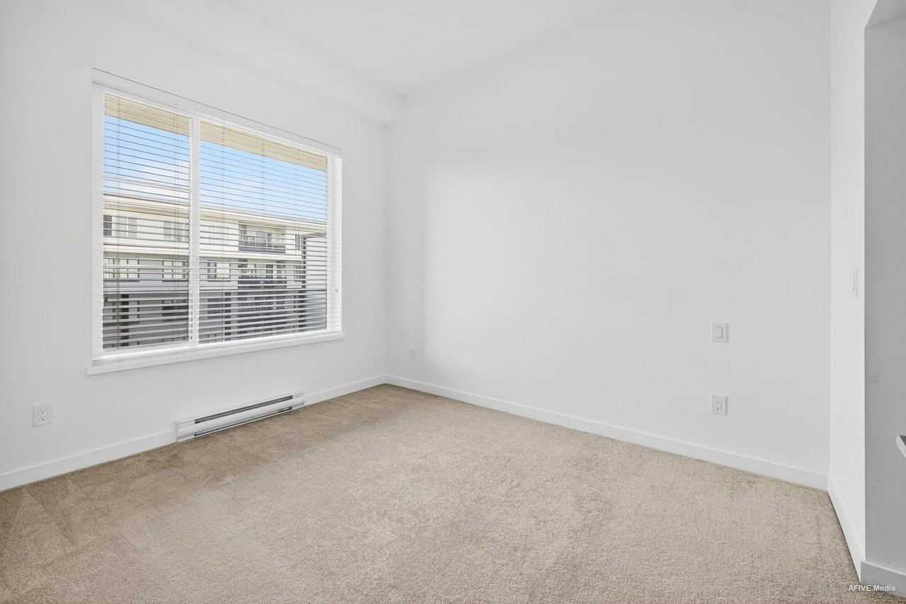 15835 85 Avenue #505 - Photo 3 of 10