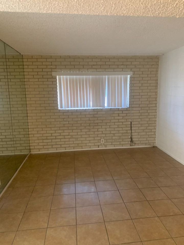 605 S Royal Crest Cir #15 - Photo 6 of 9