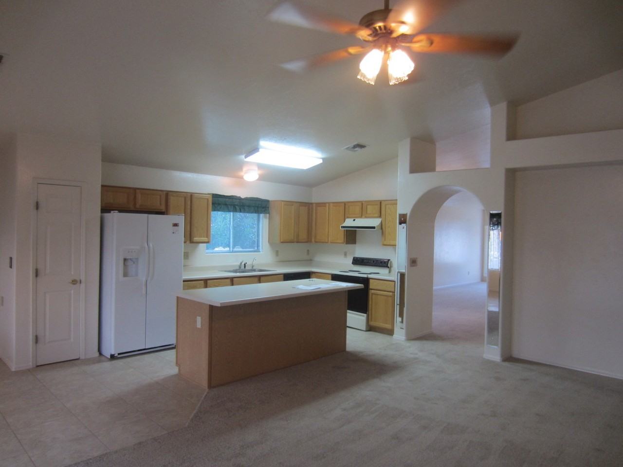 7583 S Wildberry Ave - Photo 3 of 8