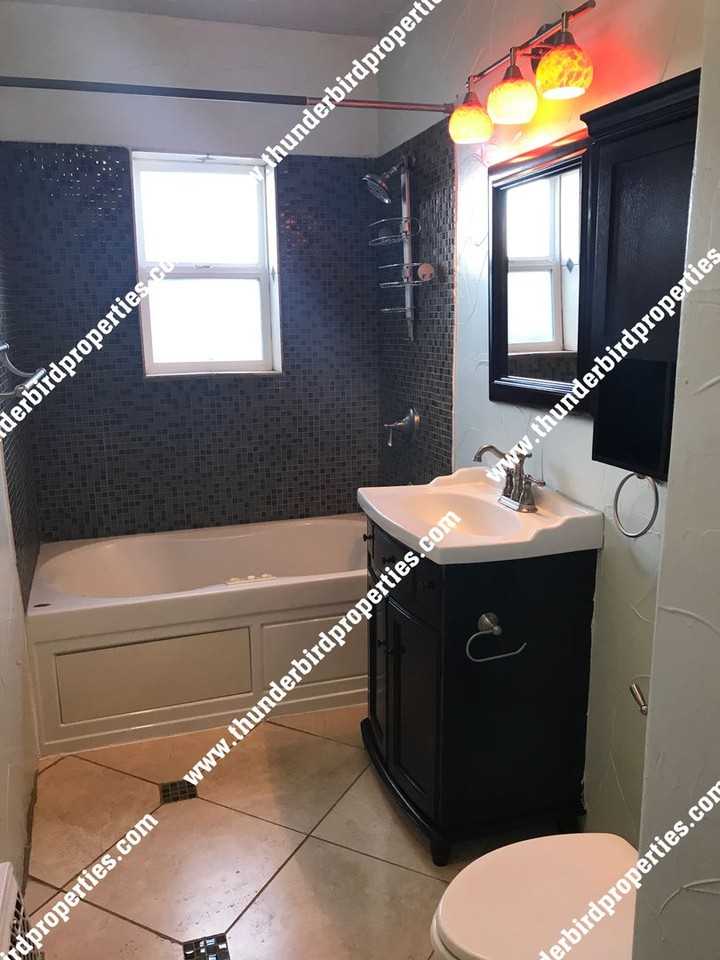 2128 Oxford Ave Se - Photo 7 of 15