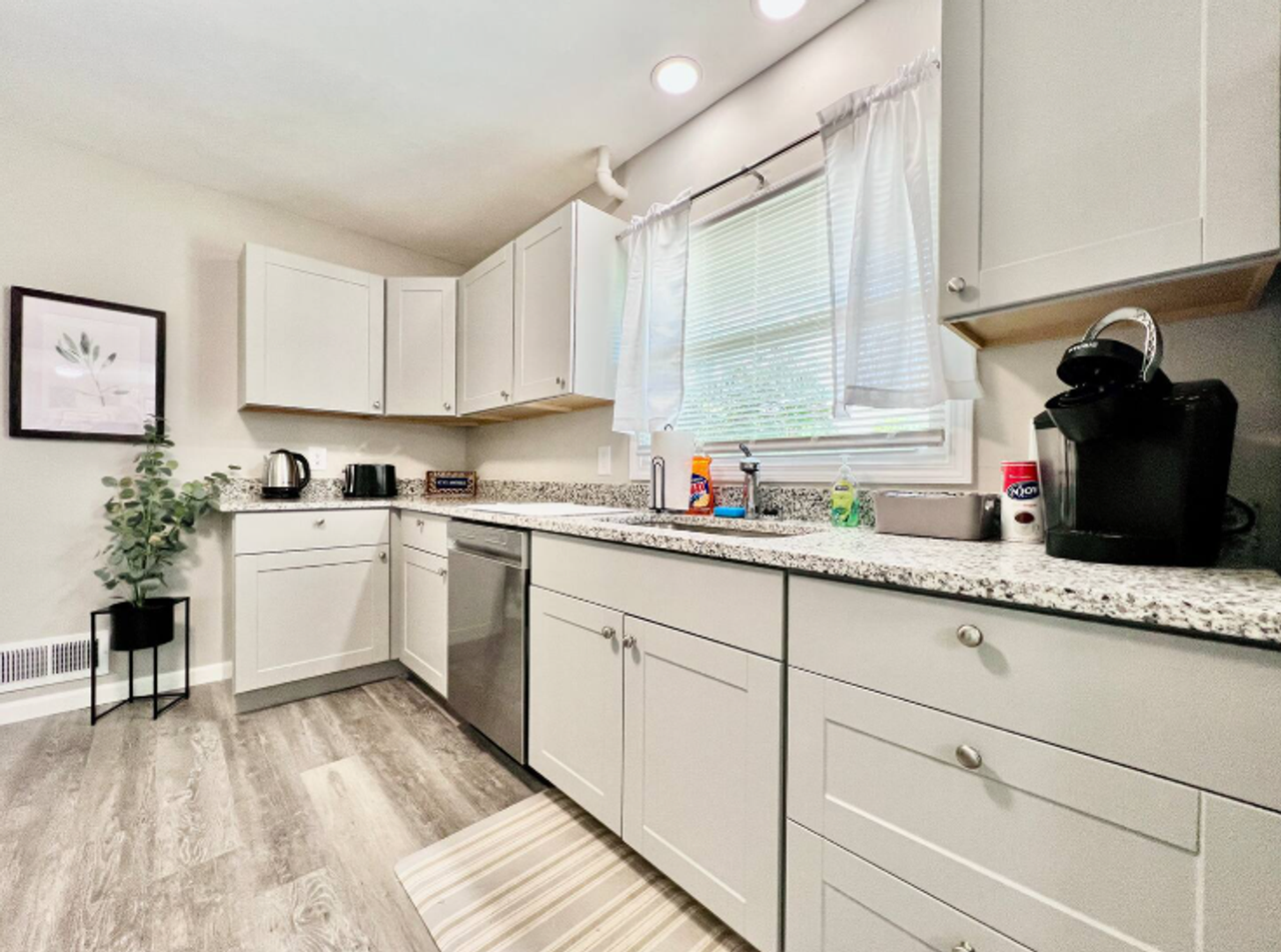 6635 Franklin Madison Rd - Photo 7 of 28