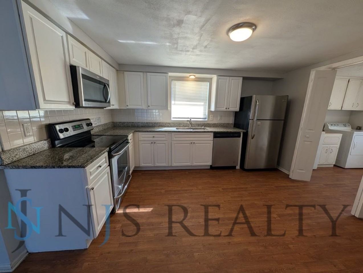 7824 Ironbark Dr - Photo 4 of 22