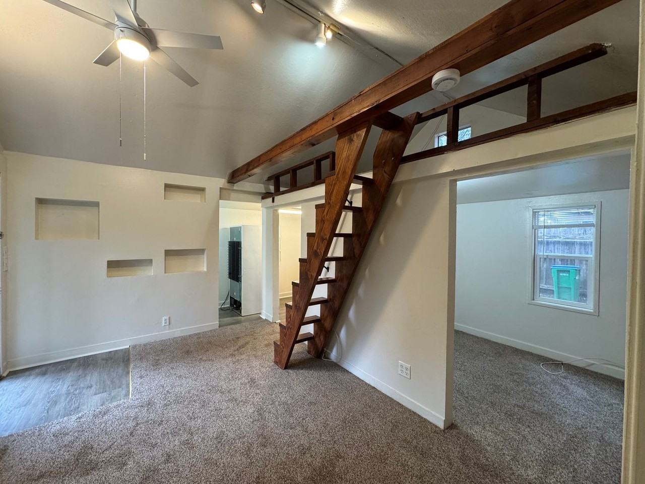 18551 N Cherry Creek Rd - Photo 4 of 14