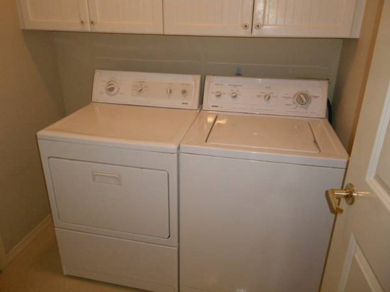 923 Aaron Dr - Photo 2 of 2