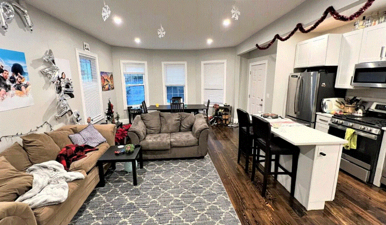 35 Wigglesworth St - Photo 7 of 8