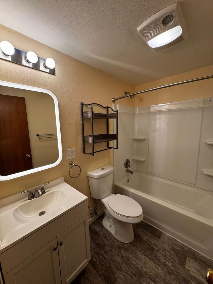 2965 Ferry St - Photo 7 of 25