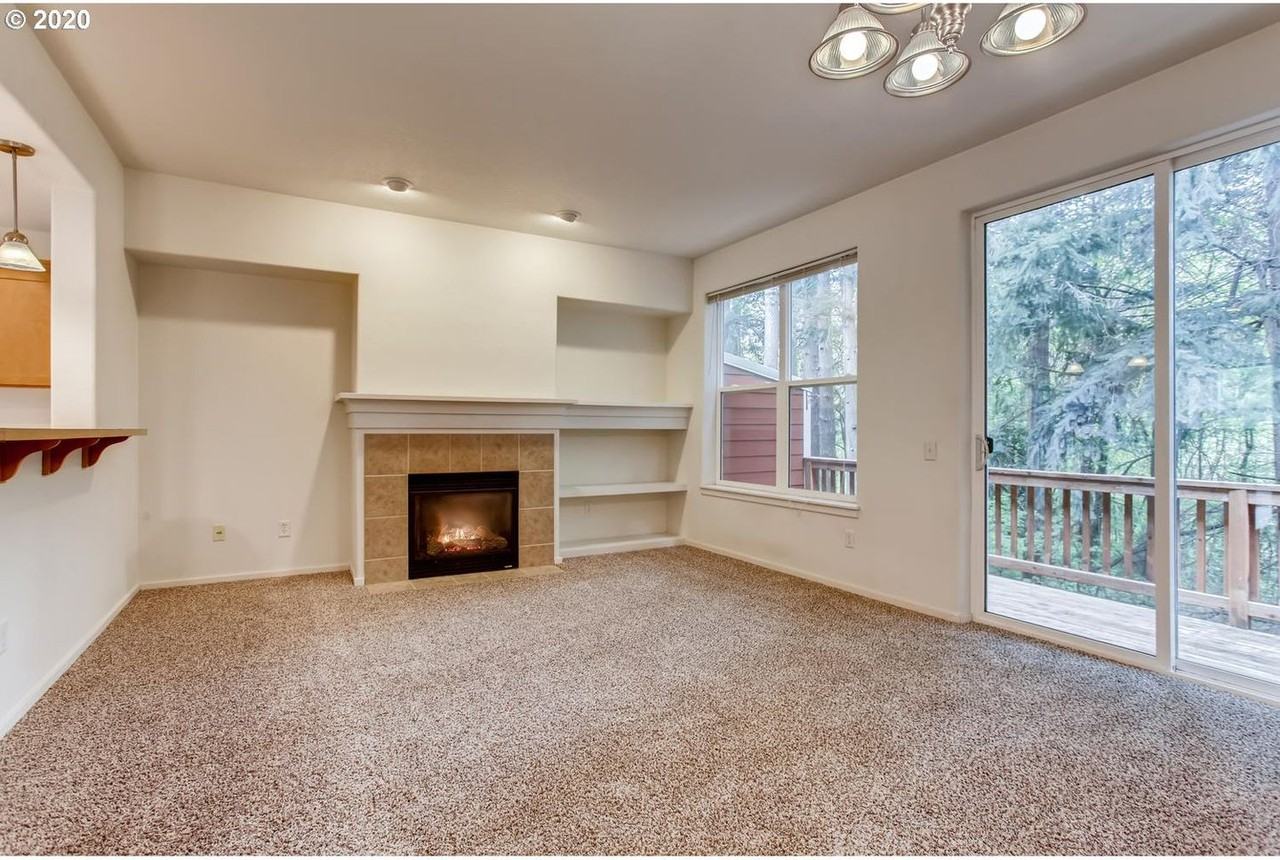 2143 Ne Sheffield Ave - Photo 4 of 32