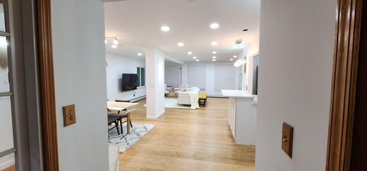 150 E Walnut St - Photo 7 of 24