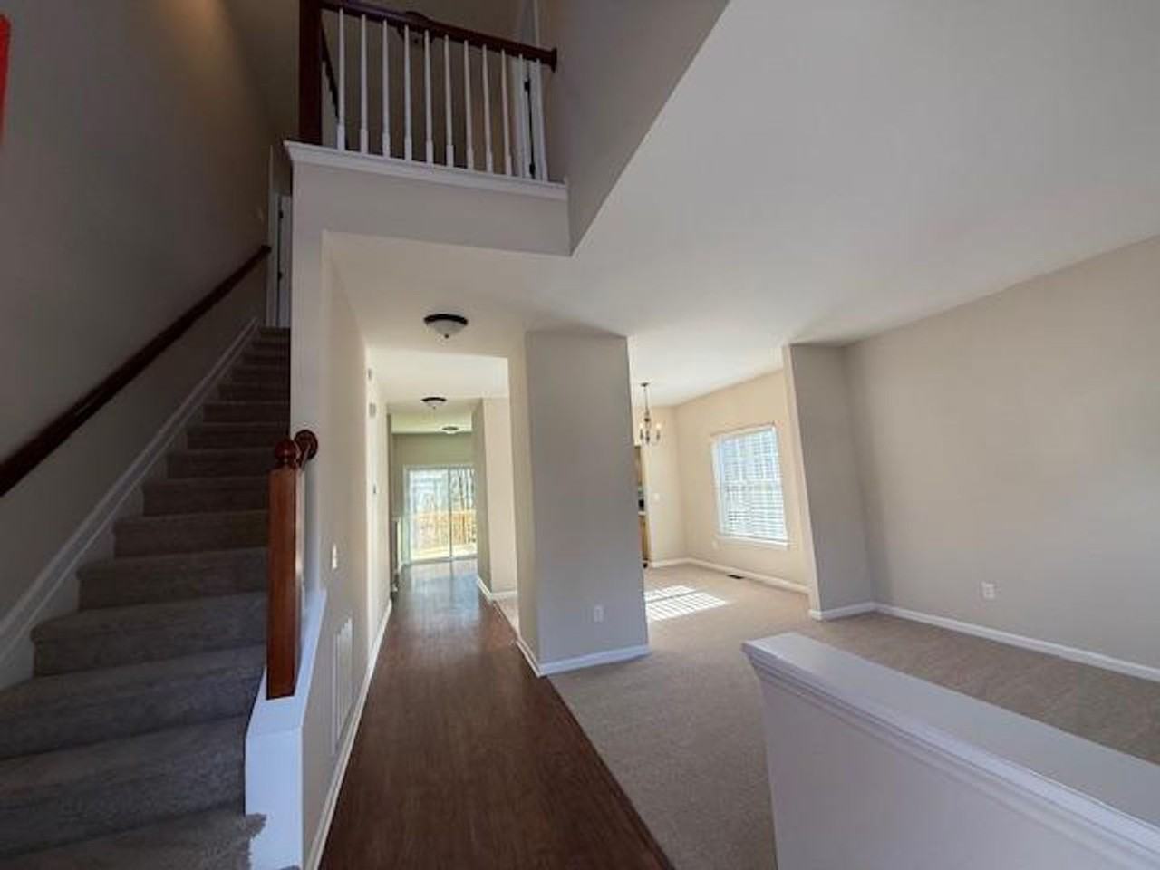 201 Holmby Ct - Photo 2 of 22