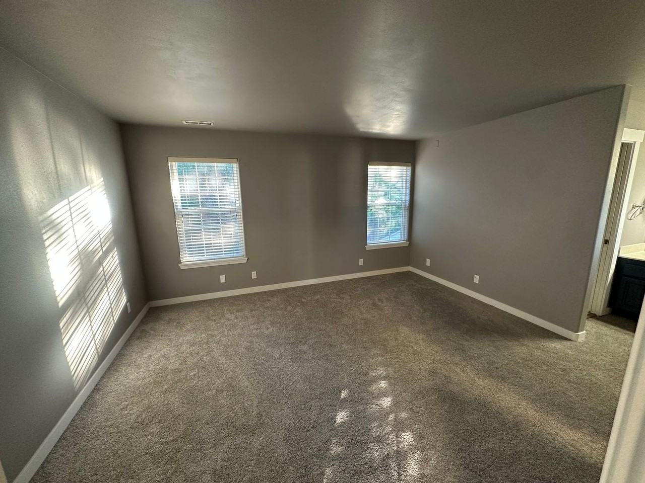 3442 Deer Pointe Ct - Photo 5 of 14