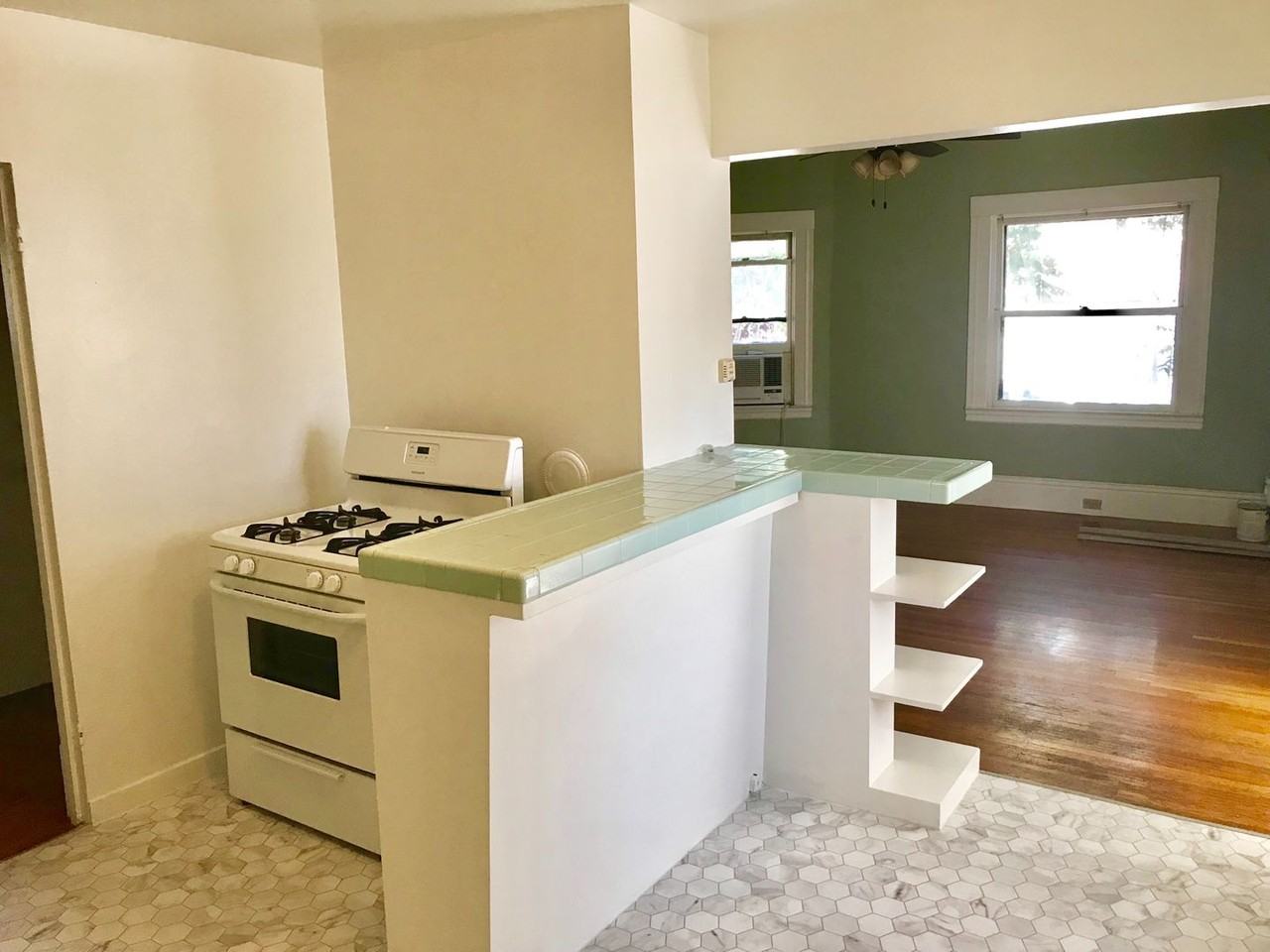 1011 26th St #A - Photo 7 of 13