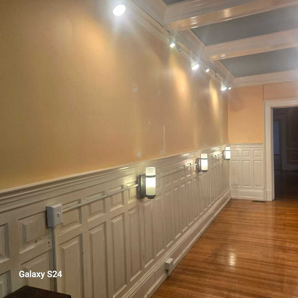 428 N Duke St - Photo 4 of 27