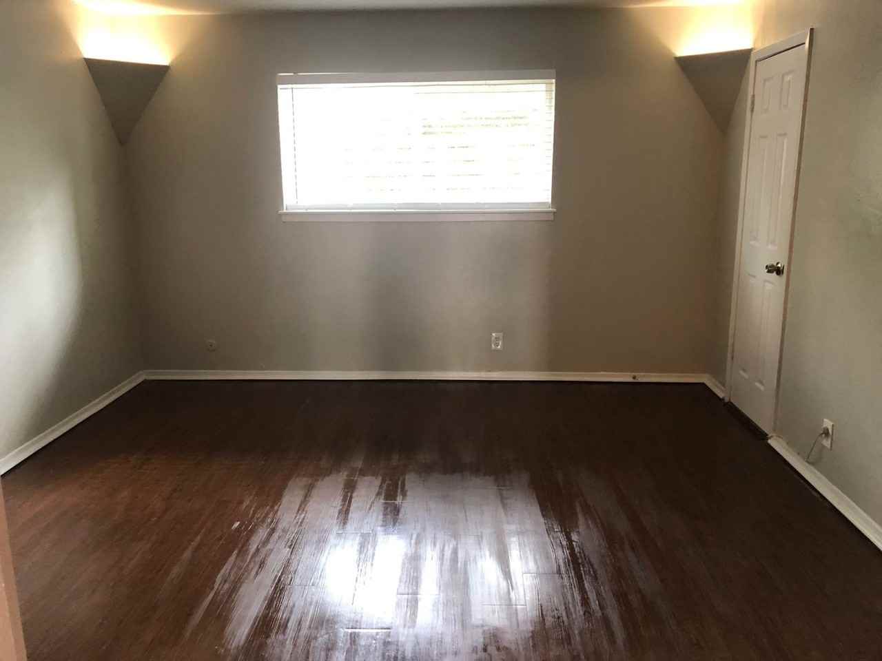 308 Smith St - Photo 6 of 6