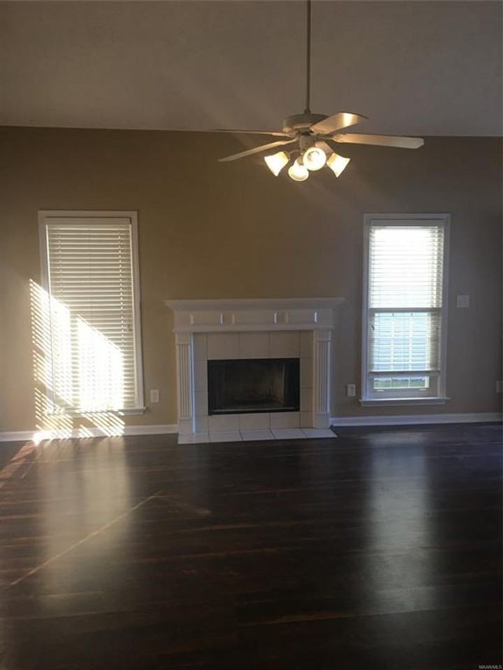 6400 Chaprice Ln - Photo 3 of 21