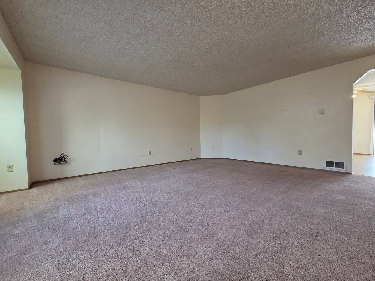 16927 7th Avenue Ct E - Photo 3 of 21